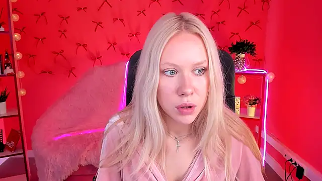 Snapshot of AprilChambers chatting on December 2025 09:24:02 AM AprilChambers online show from December 2025 09:24:02 AM