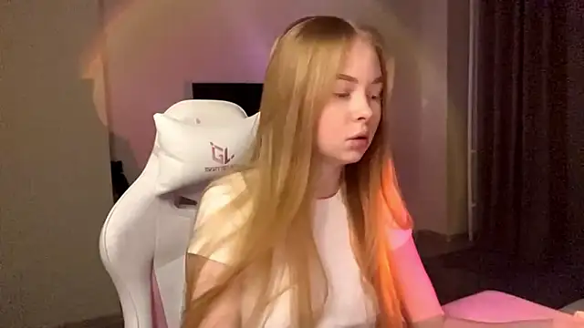 LumiSun online show from February 2026 07:55:02 PM