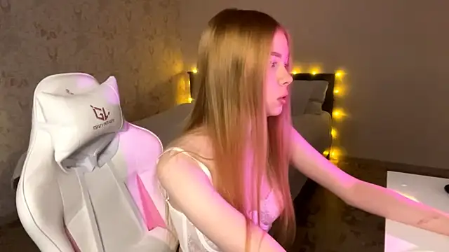 LumiSun online show from January 2026 06:56:02 PM