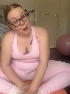 AnnieAinsx online show from April 2026 11:40:02 AM