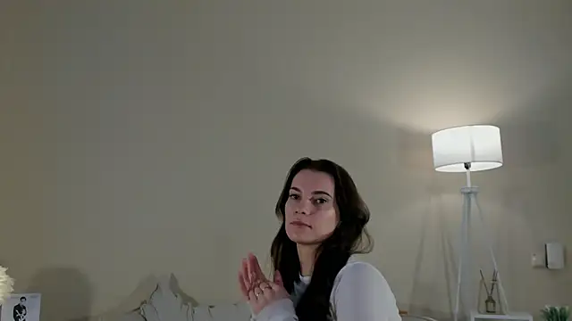 Snapshot of VivienReza chatting on December 2025 05:12:02 AM VivienReza online show from December 2025 05:12:02 AM