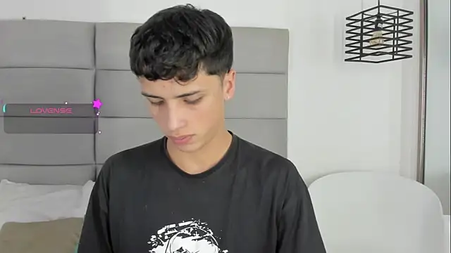 JoshClaarktt online show from April 2026 04:03:01 AM