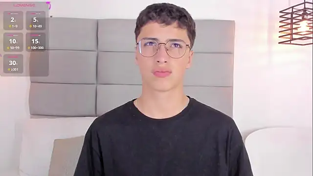 JoshClaarktt online show from April 2026 04:02:02 AM