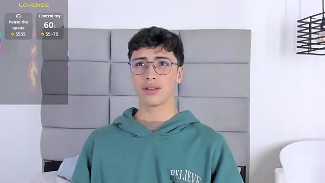 Snapshot of JoshClaarktt chatting on February 2026 04:04:02 AM JoshClaarktt online show from February 2026 04:04:02 AM