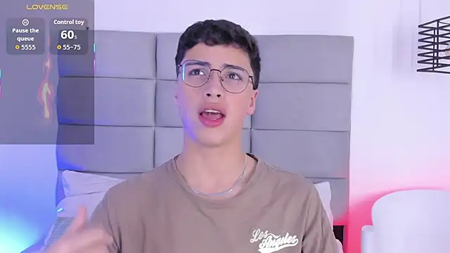 JoshClaarktt online show from March 2026 04:02:02 AM