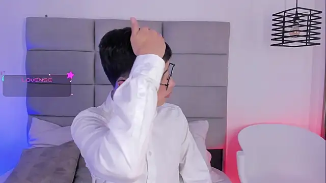 JoshClaarktt online show from April 2026 04:08:02 AM