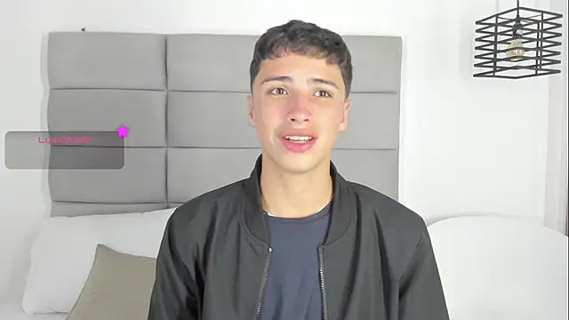 JoshClaarktt online show from April 2026 04:06:01 AM