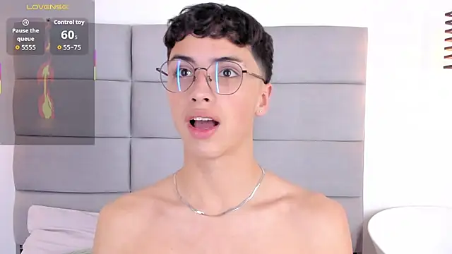 Snapshot of JoshClaarktt chatting on February 2026 04:12:02 AM JoshClaarktt online show from February 2026 04:12:02 AM