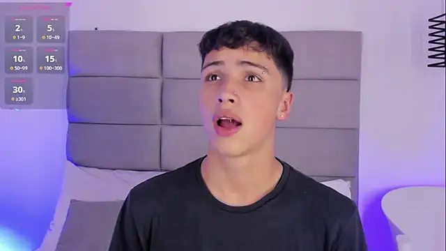 JoshClaarktt online show from May 2026 04:07:01 AM