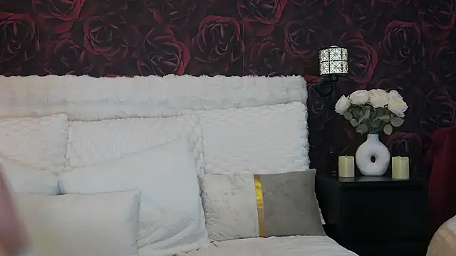 Leena C online show from February 2026 10:53:01 PM