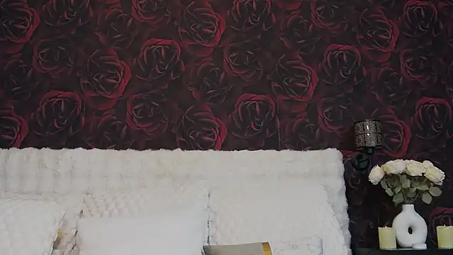 Leena C online show from May 2026 01:18:01 PM