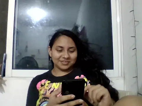 Snapshot of Anny-e4rtstar chatting on December 2025 06:52:02 AM Anny-e4rtstar online show from December 2025 06:52:02 AM