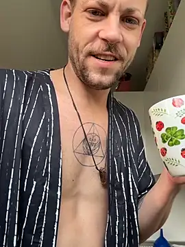 Robbigcum online show from March 2026 07:48:02 AM