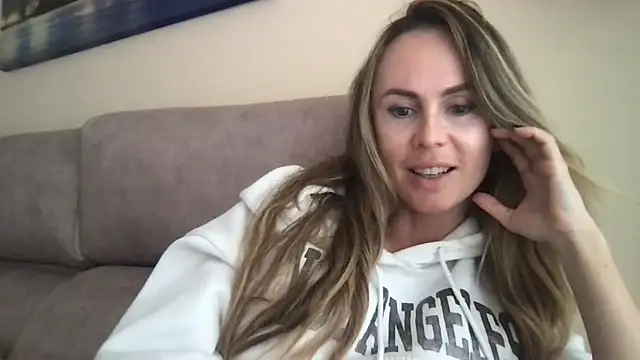 LeMilf online show from March 2026 03:37:02 PM