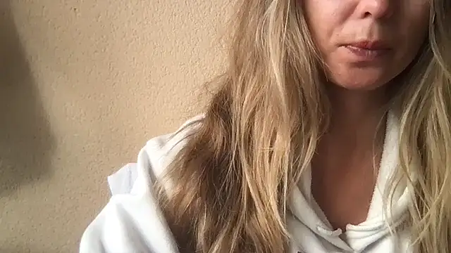 LeMilf online show from March 2026 09:35:01 AM