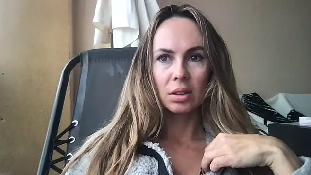 LeMilf online show from February 2026 07:52:02 AM