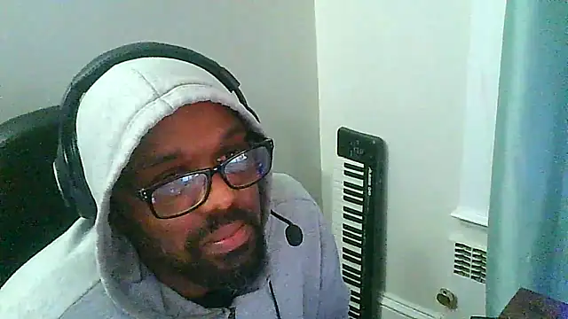 MrUnintentional online show from December 2025 02:47:02 AM