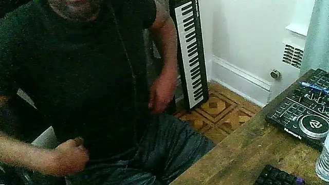 MrUnintentional online show from January 2026 04:08:01 AM