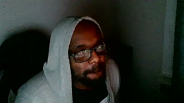 MrUnintentional online show from December 2025 03:08:01 AM