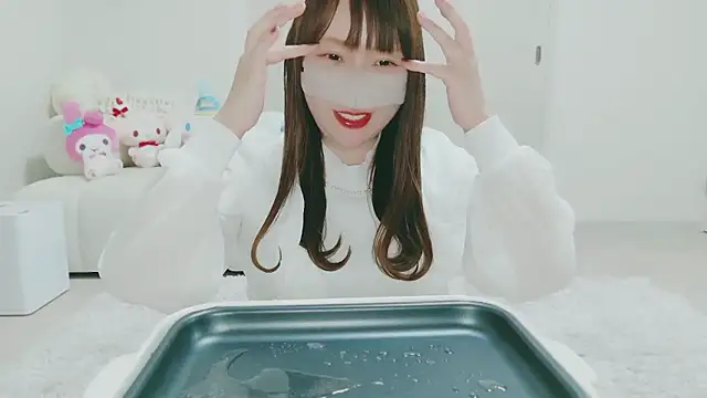 yuyuchan   online show from February 2026 10:48:02 AM