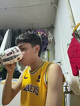 Andy Belier23 online show from March 2026 04:24:02 AM