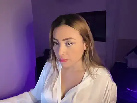 Snapshot of kamiDreams chatting on December 2025 01:15:01 PM kamiDreams online show from December 2025 01:15:01 PM