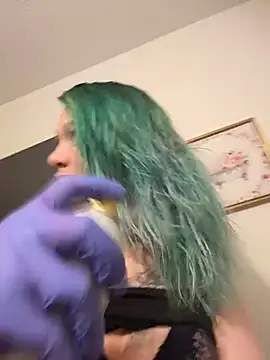 bluntbeautyxo online show from April 2026 03:24:02 AM