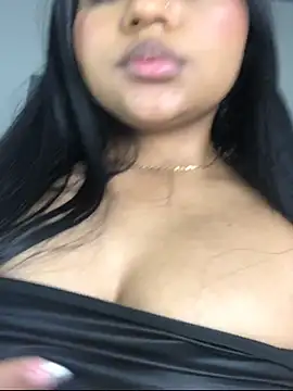 Snapshot of SalomeReed chatting on December 2025 04:57:01 PM SalomeReed online show from December 2025 04:57:01 PM