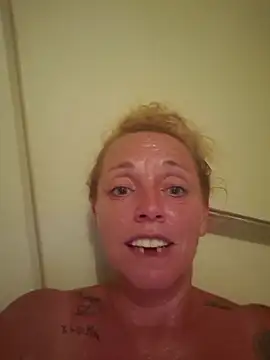 Snapshot of gailbee12 chatting on August 2026 01:55:02 AM gailbee12 online show from August 2026 01:55:02 AM