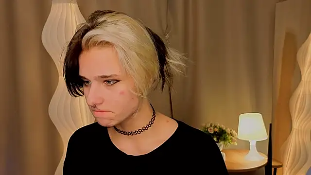 LizNostrand online show from December 2025 06:38:02 AM