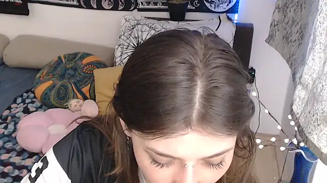 AlienforTwenty online show from March 2026 09:25:01 AM