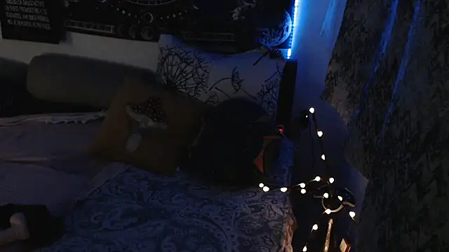 AlienforTwenty online show from March 2026 08:37:01 PM