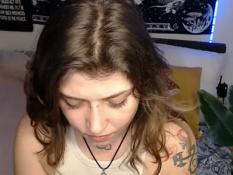 Snapshot of AlienforTwenty chatting on February 2026 11:51:01 AM AlienforTwenty online show from February 2026 11:51:01 AM