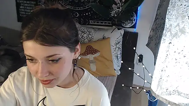 AlienforTwenty online show from March 2026 12:32:02 PM