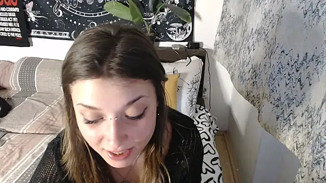 AlienforTwenty online show from March 2026 03:46:02 PM