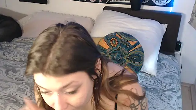 AlienforTwenty online show from March 2026 06:36:01 AM