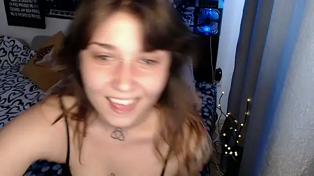 AlienforTwenty online show from June 2026 08:04:01 AM