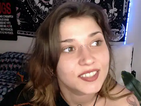 Snapshot of AlienforTwenty chatting on February 2026 10:47:01 AM AlienforTwenty online show from February 2026 10:47:01 AM