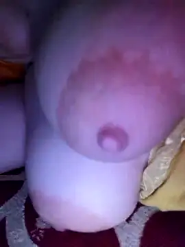 Snapshot of maria_sexy199 chatting on April 2026 11:22:01 PM maria sexy199 online show from April 2026 11:22:01 PM