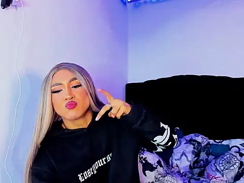 Snapshot of georgiina_giio chatting on December 2025 10:30:01 AM georgiina giio online show from December 2025 10:30:01 AM