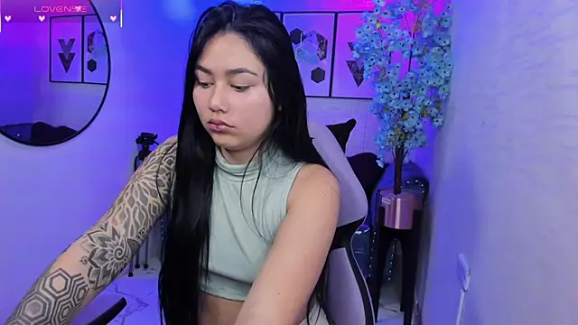 Snapshot of Carolina_cherry chatting on June 2026 12:46:01 PM Carolina cherry online show from June 2026 12:46:01 PM