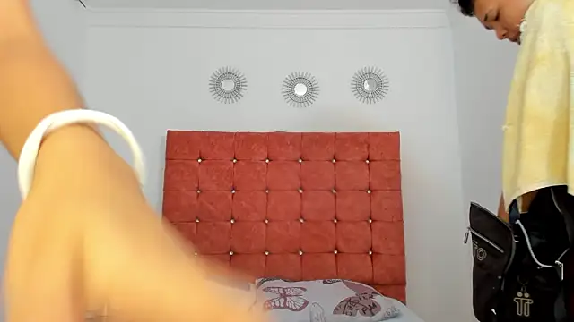 Beele and Evie online show from February 2026 12:14:02 PM