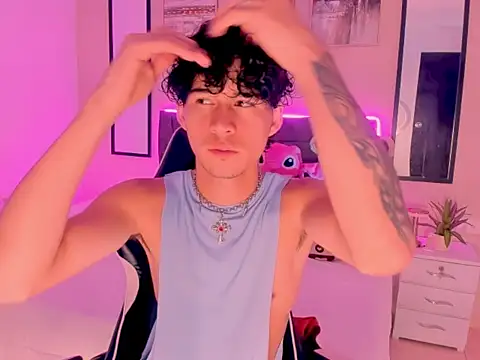 Snapshot of back_thomson chatting on February 2026 09:14:01 PM back thomson online show from February 2026 09:14:01 PM