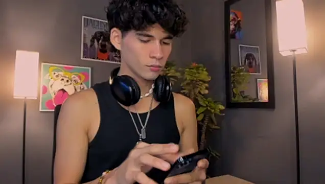 Snapshot of back_thomson chatting on January 2026 11:14:01 PM back thomson online show from January 2026 11:14:01 PM