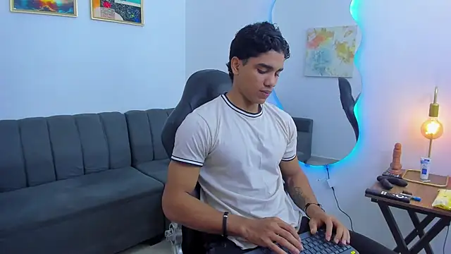 Dustyn Michelle1 online show from February 2026 07:56:01 PM