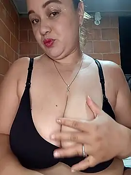 MMia 18 online show from January 2026 10:33:01 AM