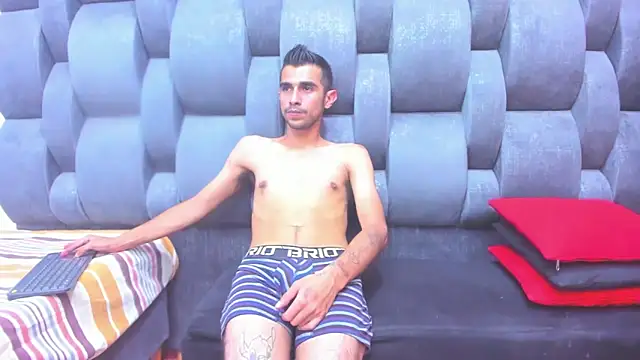 nahomiandandres online show from January 2026 03:43:02 AM