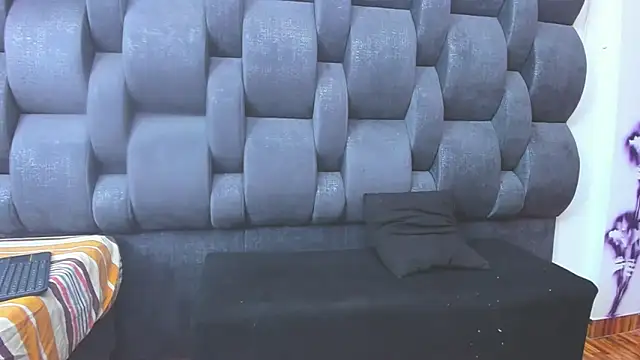 nahomiandandres online show from January 2026 03:24:01 AM