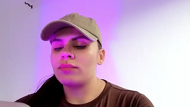 vickvalencia2 online show from December 2025 09:51:01 PM