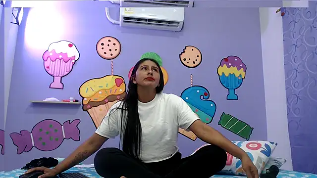 NOVAHOT98 online show from December 2025 08:22:02 PM